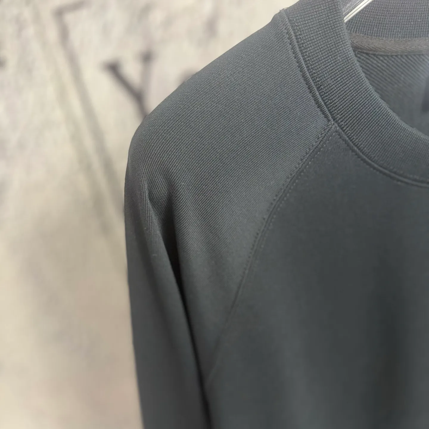 《𝙉𝙚𝙬⚜️ 》 2026* New Arrival 460 Same Style Size：S M L XL XXL ：White Black Light Coffee Brown
